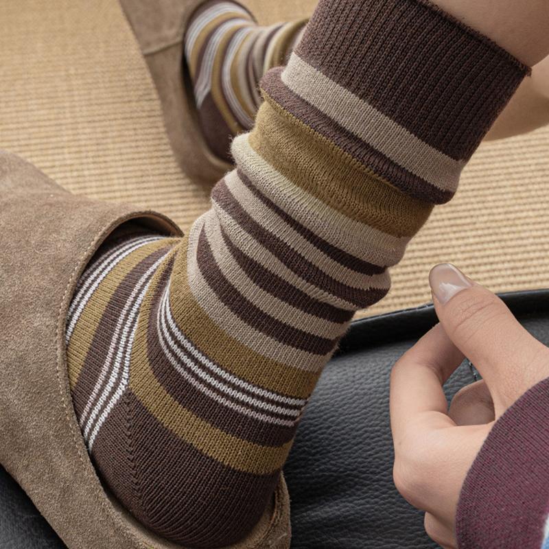 Women'S Autumn And Winter  Retro Style Striped Seamless Layered Socks