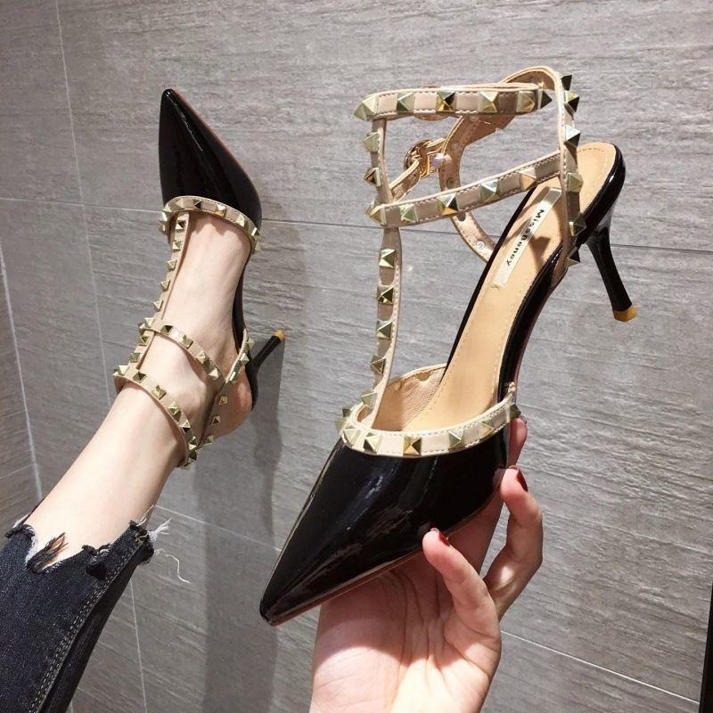 Rivet Nude High Heels Women's Thin Heels 2025 Spring and Autumn New Pointed Versatile Internet Celebrities Sexy Empty Large Size Shoes