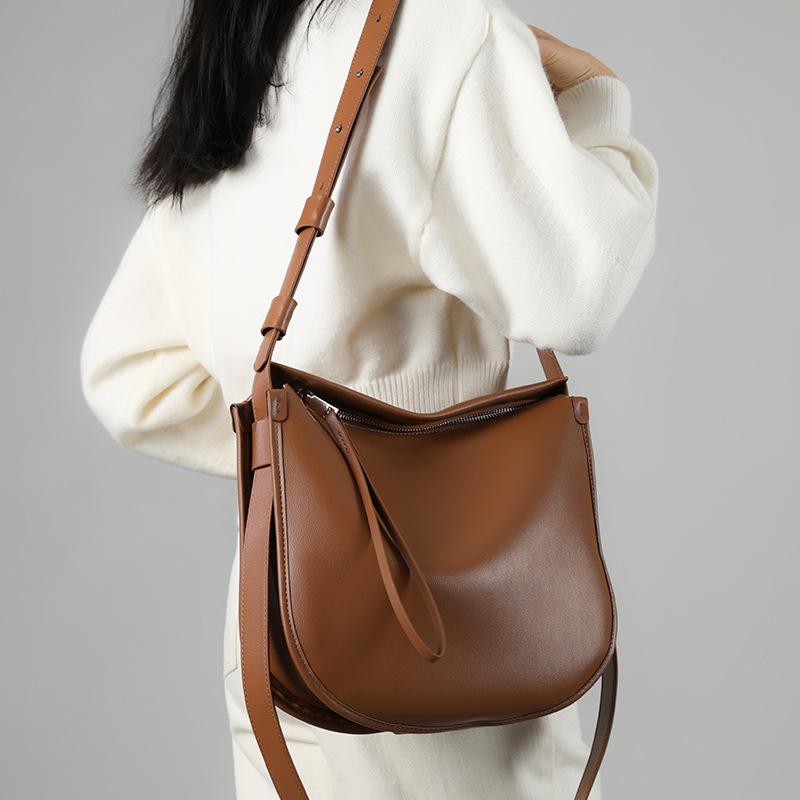 Leather Women s Bags, Large Bags, Messenger Bags, Women s New Large-capacity Shell Bags, Women s Niche High-end Shoulder Bags