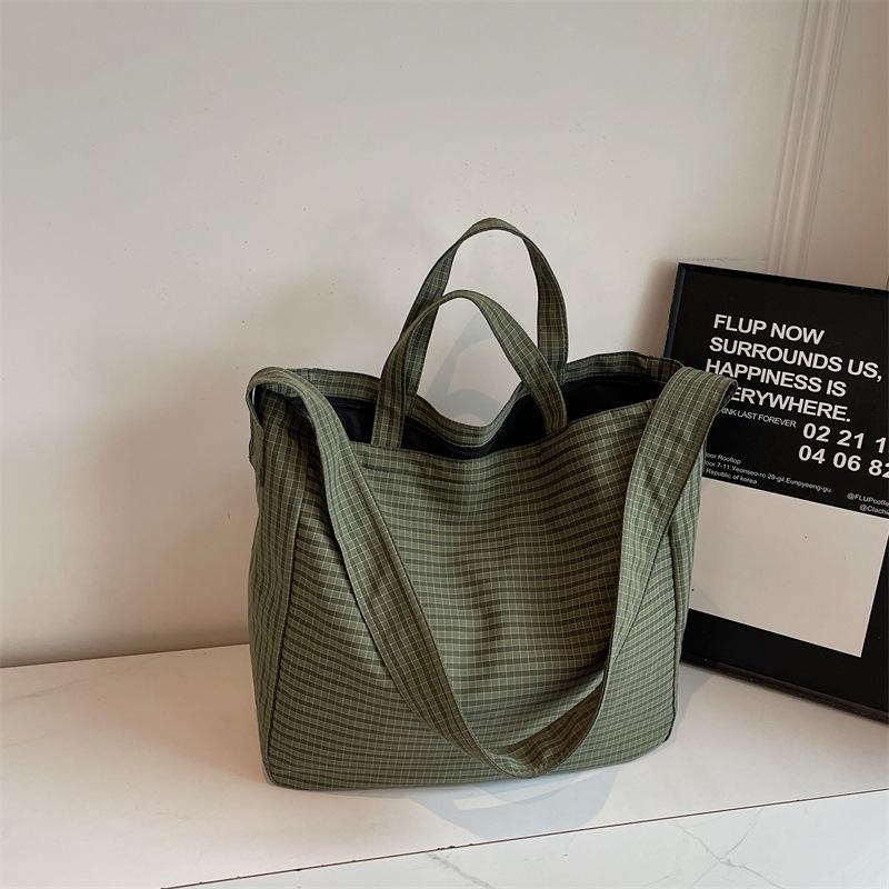 

Клетчатая сумка-тоут 2025 осень новая сумка на плечо женская ins повседневная мода ленивый ветер для поездок на работу косая сумка зелёный