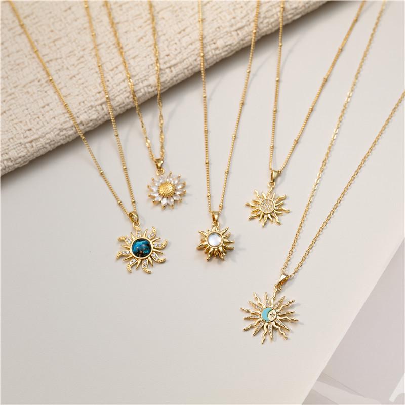Sunflower Collarbone Necklace: 18k Gold and Zircon Pendant with Diamonds
