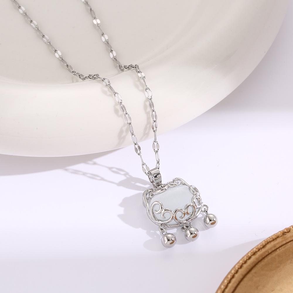 Hochwertige Damen Halskette aus Titanstahl mit vierblättrigem Kleeblatt - Nicht verblassend, vielseitige Schlüsselbeinkette