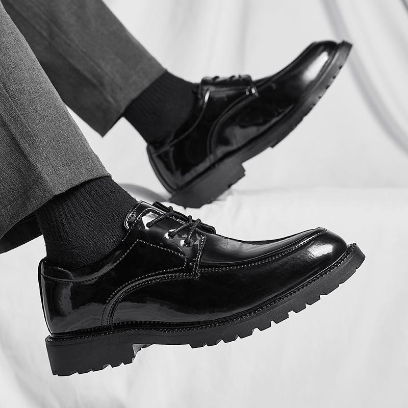 Lackleder formelle Herrenschuhe Klassischer Retro-vielseitiger Stil Täglich Büro Freizeit Geschäftsparty Schwarz Erwachsene Bräutigamschuhe