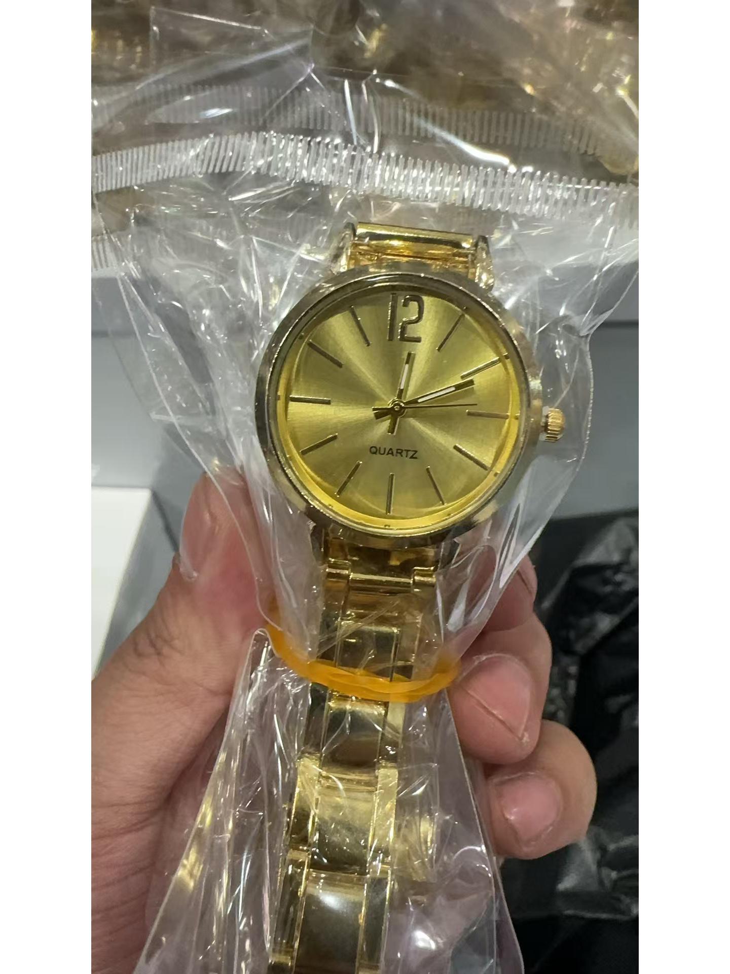 

Жіночий повсякденний кварцовий годинник з малим циферблатом для студентів Gold shell and gold surface золотий