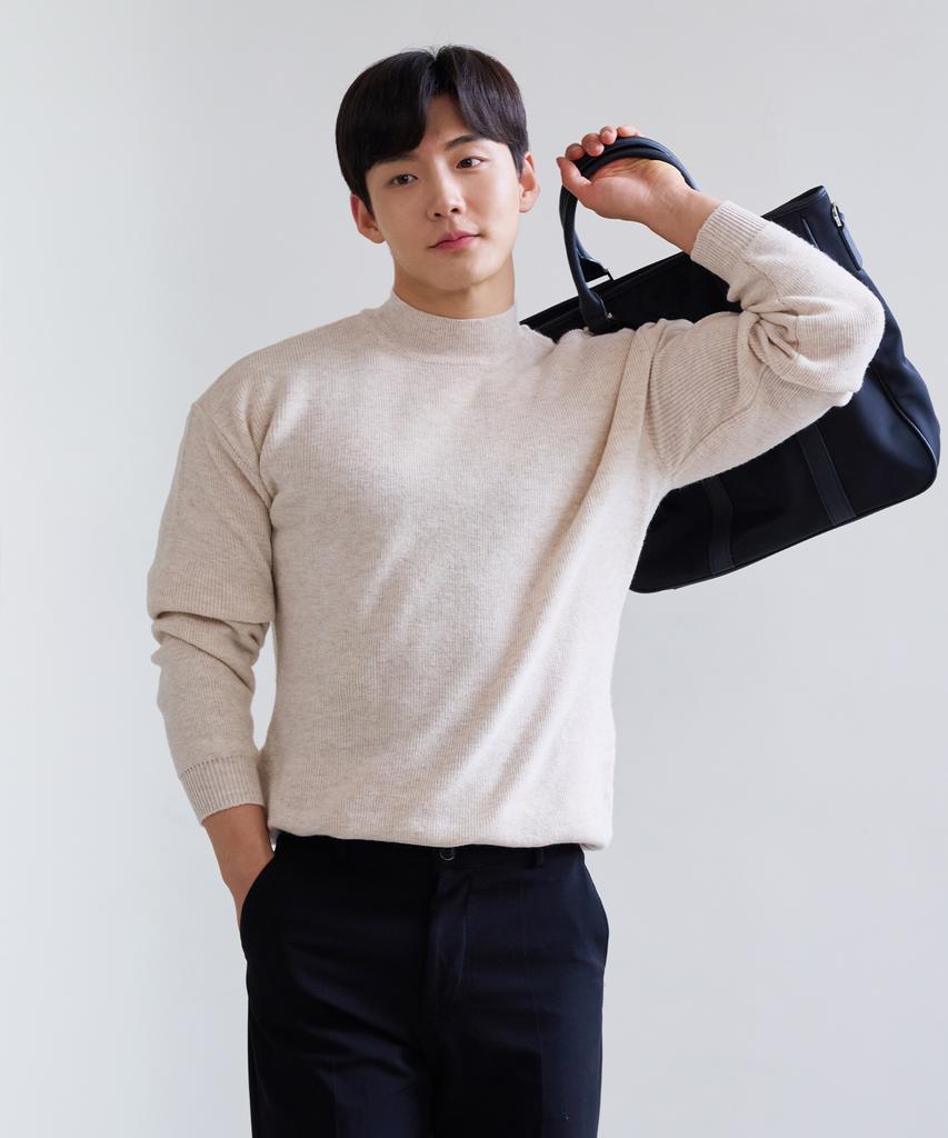 HECKCOOLNAM Muscle-Fit Men'S Mock Turtleneck Knit That Makes Shoulders Look Broader