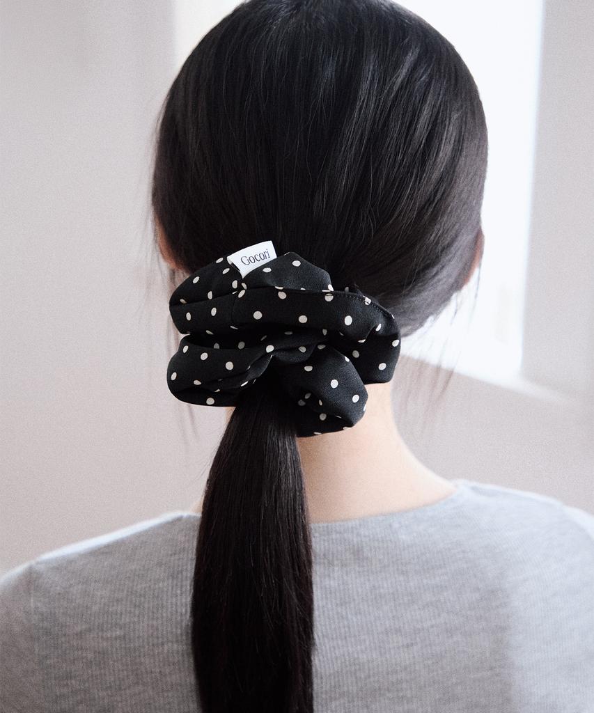 Gocori Dot Scrunchie - Black Scrunchie