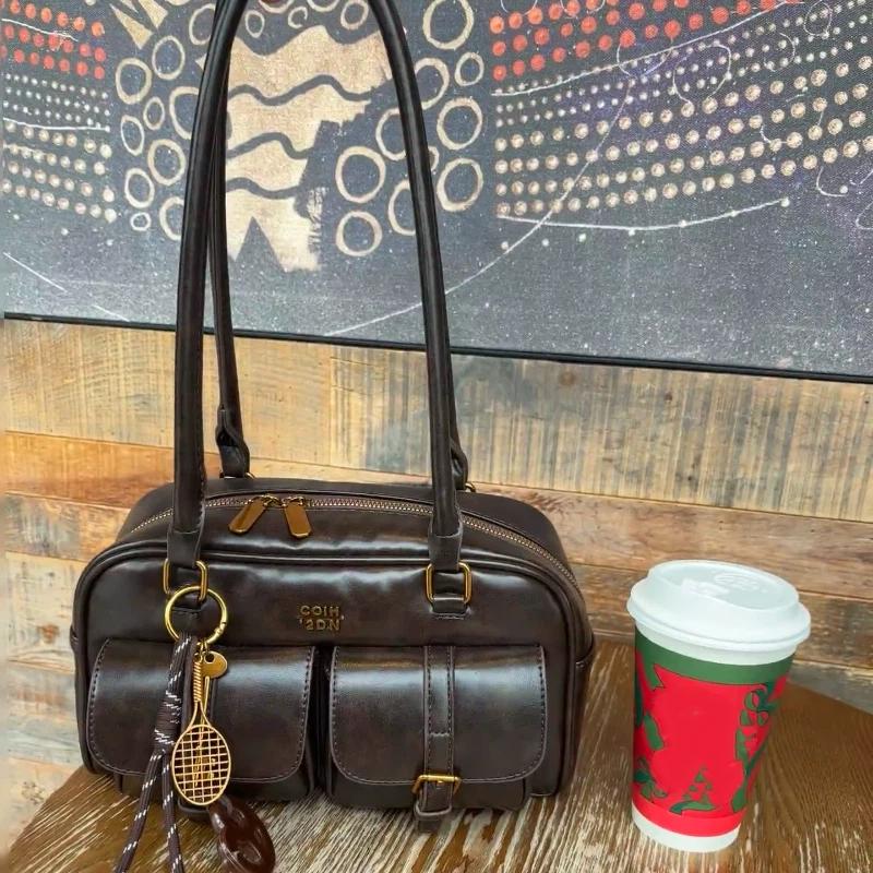 Vintage Boston Pillow Shoulder Bag Large Capacity Underarm Bag With Retro Hardware Women Textured Pu Leather Commuter Handbag
