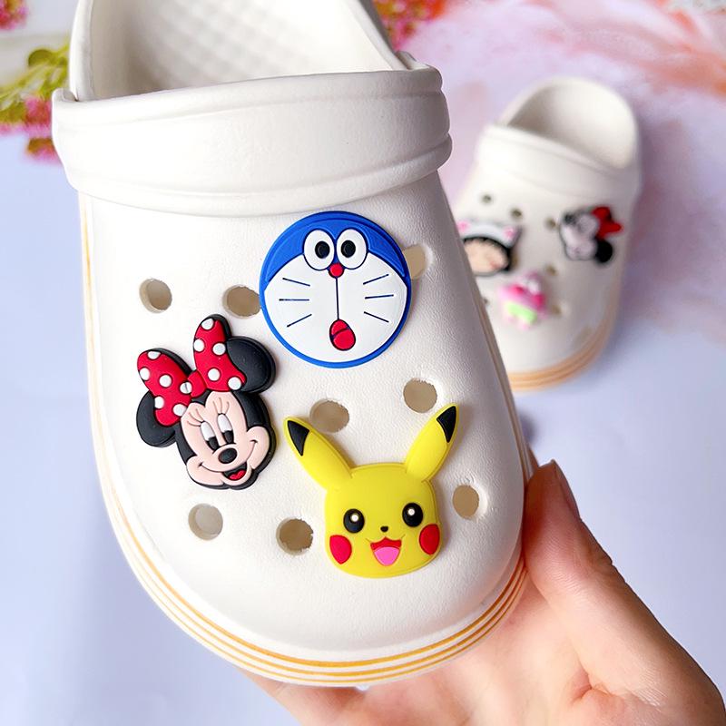 Flower DIY Shoe Buckles: Cartoon Face Decorations for Crocs & Other Hole Shoes