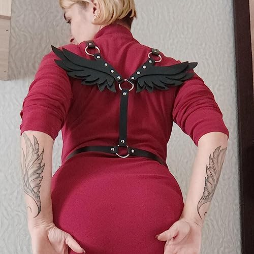 PIIKNUO Women's Punk Leather Harness Chest Strap Adjustable with Chain for Party Rave Halloween Carnival Clubwear