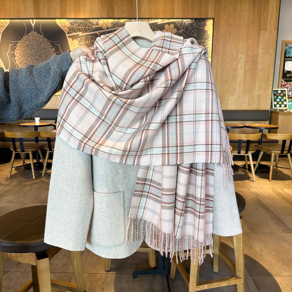 Women's Vintage Plaid -Like Scarf, Thickened Fringed Shawl for Autumn and Winter, High-End Warmth and Cold Protection