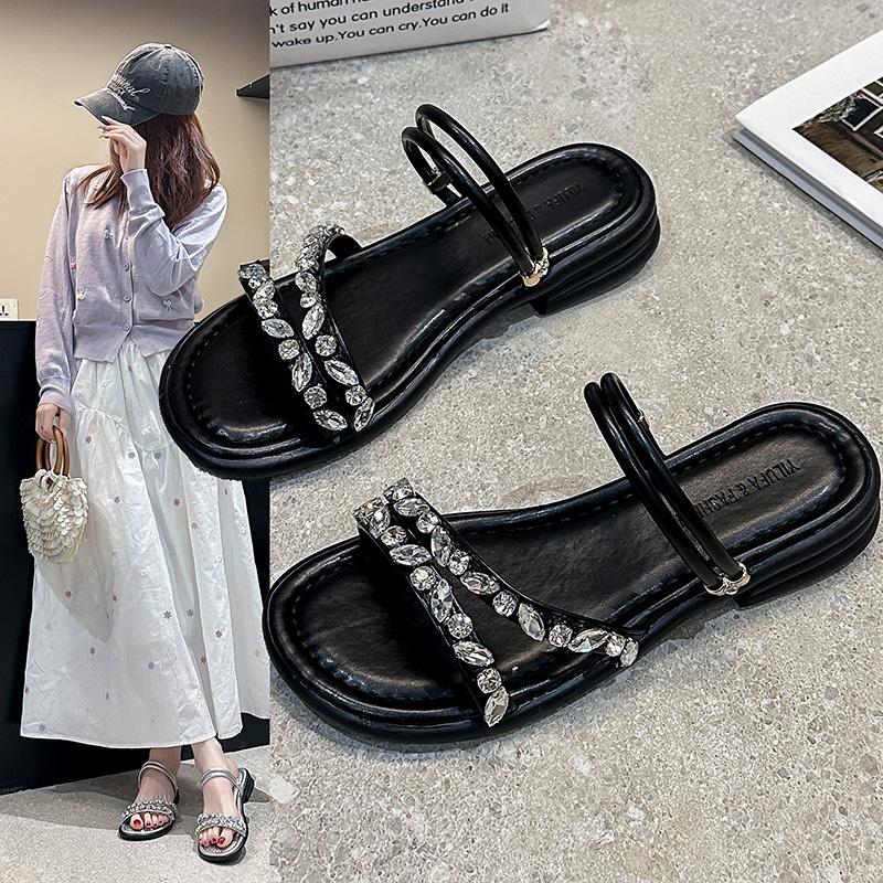 Fashion Shoes Slippers Casual Summer Clogs Woman Slides Luxury Beach 2025 Rome Scandals Female Shoes Ladies' Slippers Luxury