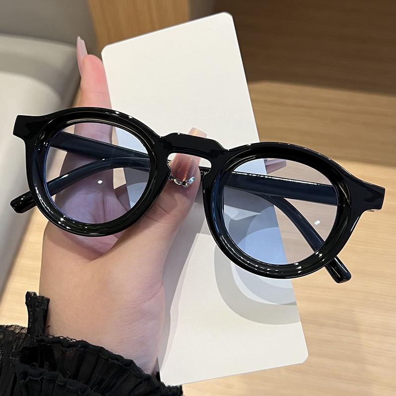 Retro Simple Style Round Sunglasses Women Men Luxury Brand Design Rivet Decoration Sun Glasses Travel Casual Eyewear Unisex