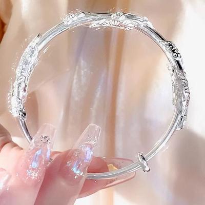 Bloeiend Filigraan Acaciabracelet: 2023 Chinese Stijl Duw-Trek Ontwerp