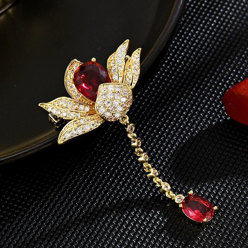 Elegant Lotus Crystal Brooch: Exquisite Chinese-Inspired Pin for Suits – High-End Creative Accessory Gift