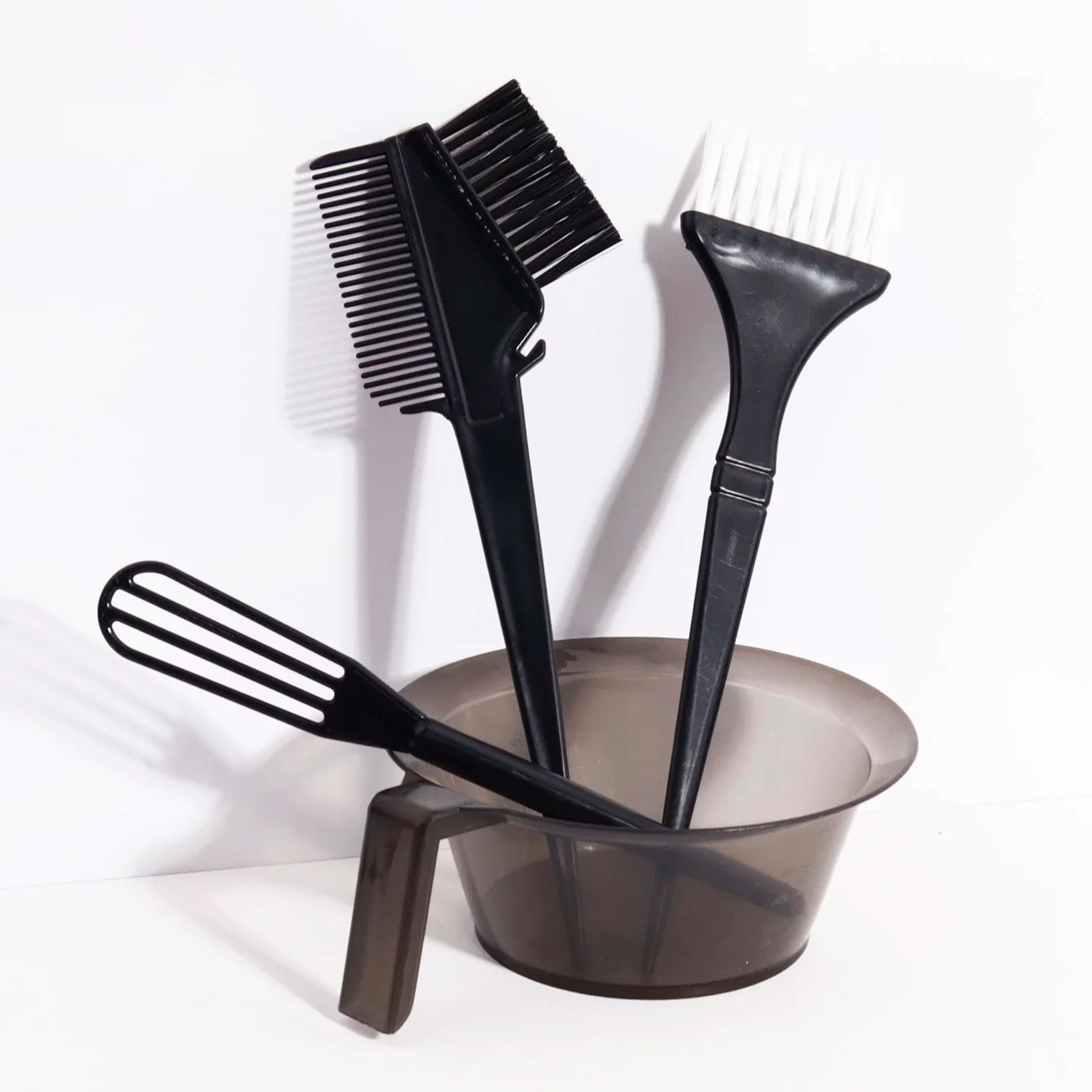 

4pcs hair dye tool set, brushes, stirrers, and mixing bowls, hair design color matching accessories,Special for real hair wigs