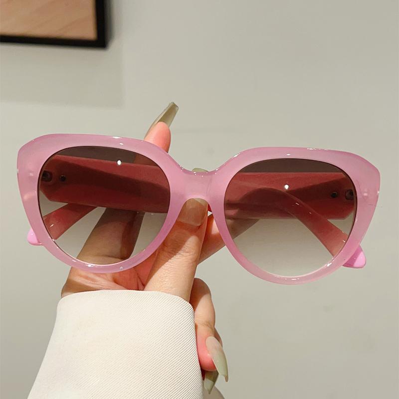 Oversized Cat Eye Sunglasses Women New Fashion Candy Color Rim Decor Sun Glasses Lady Trendy Brand Design Outdoor Shades