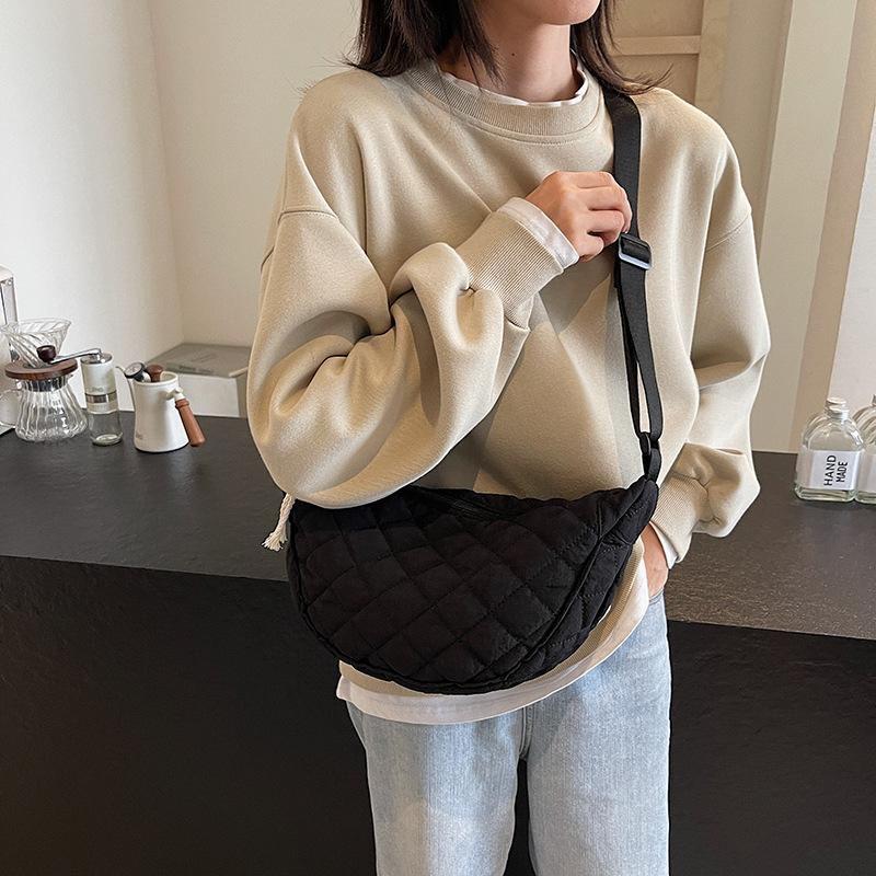 Fashion Diamond Canvas Dumpling Bag Women's New Simple Casual Shoulder Bag Lightweight Versatile Student Messenger Bag