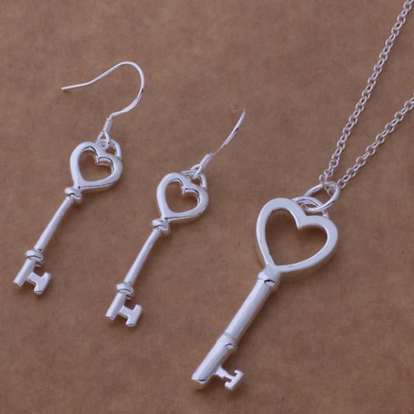European and American Fashion 925 Sterling Silver Heart Key Necklace and Earrings Set.