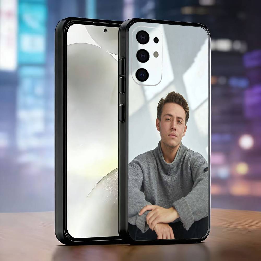 

Ethan Cutkosky S-Shameless Phone Case For Samsung S25,S24,S21,S22,S23,S30,Ultra,S20,Plus,Fe,Lite,Note,10,Black Cover Samsung S22plus5G