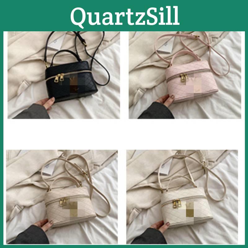 Schicke Retro Schultertasche mit Diamantstickerei-Details