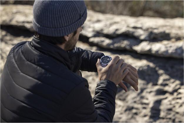 Garmin Instinct 2 2X Solar Steinweiss