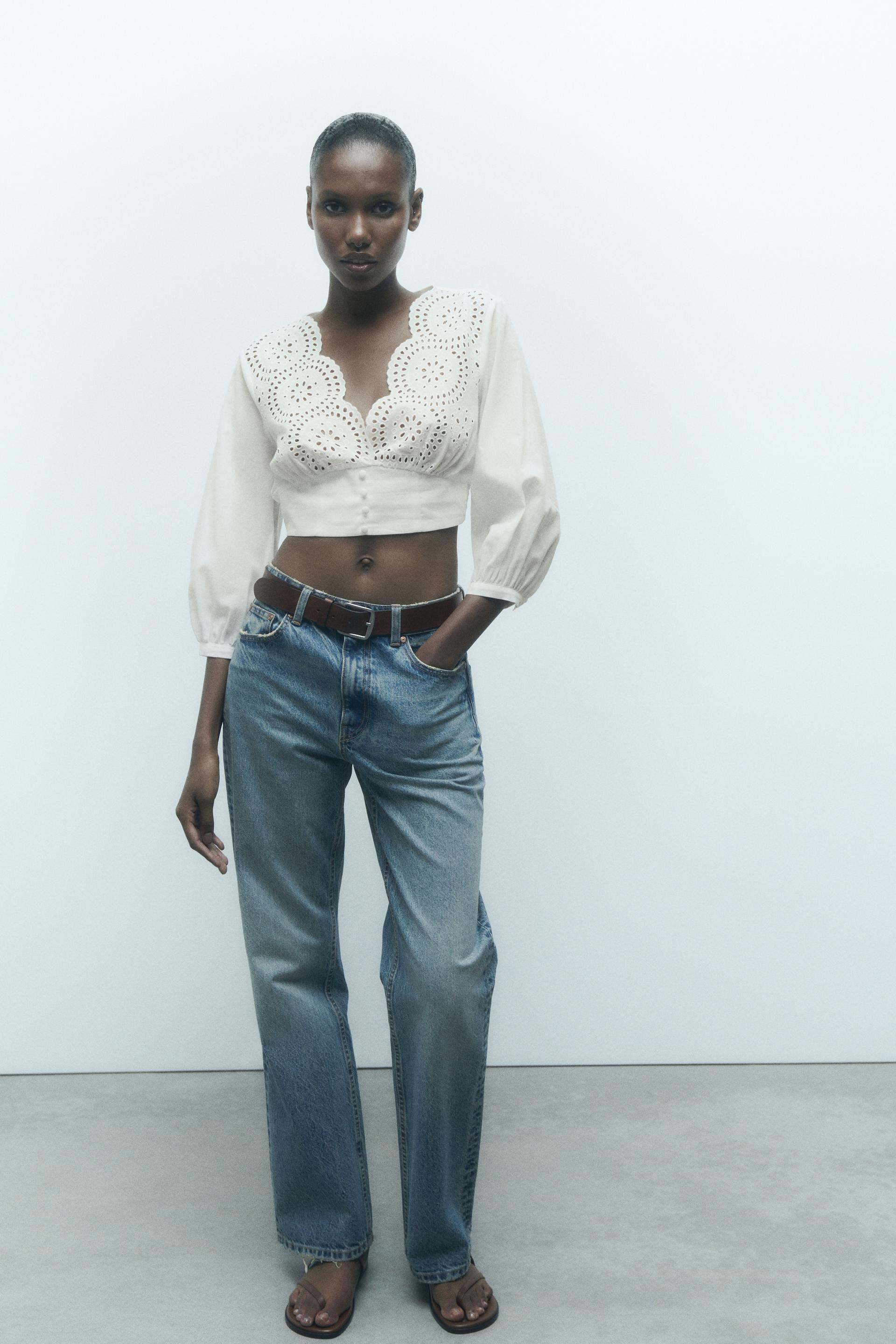 

УКОРОЧЕННЫЙ ТОП С ВЫШИВКОЙ