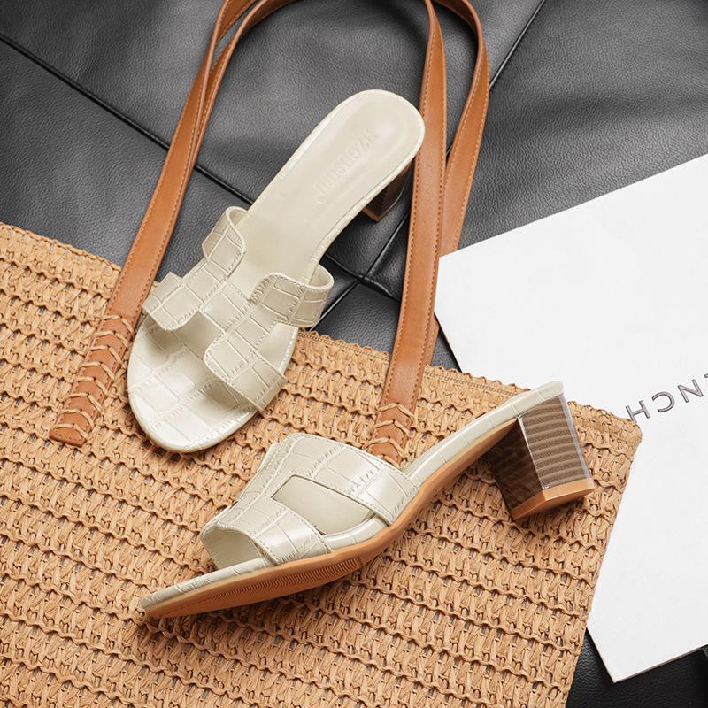 High-heeled slippers women's thick-heeled sandals outer wear 2025 new models are not tired of feet, daily 5 cm versatile fashion one-word drag
