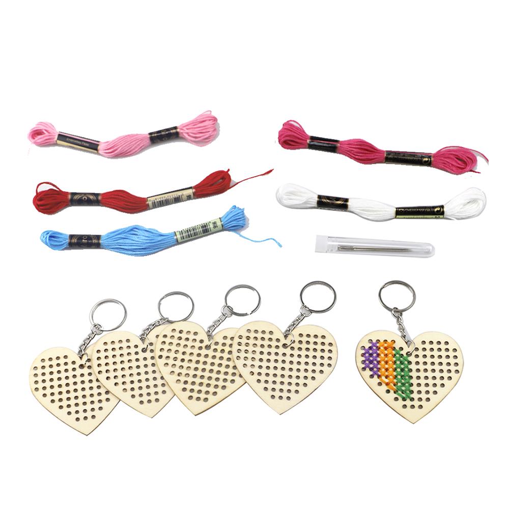 5 Stück Holzherz mit farbigen Stickgarnen DIY Bastelset Heimdeko Kreuzstich Schlüsselanhänger