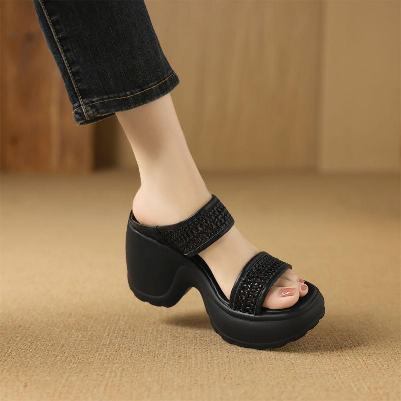 

Small height-increasing thick-soled high-heeled cool slippers for women s summer wear new hollowed-out and absolutely woven one-word slippers 35 чёрный