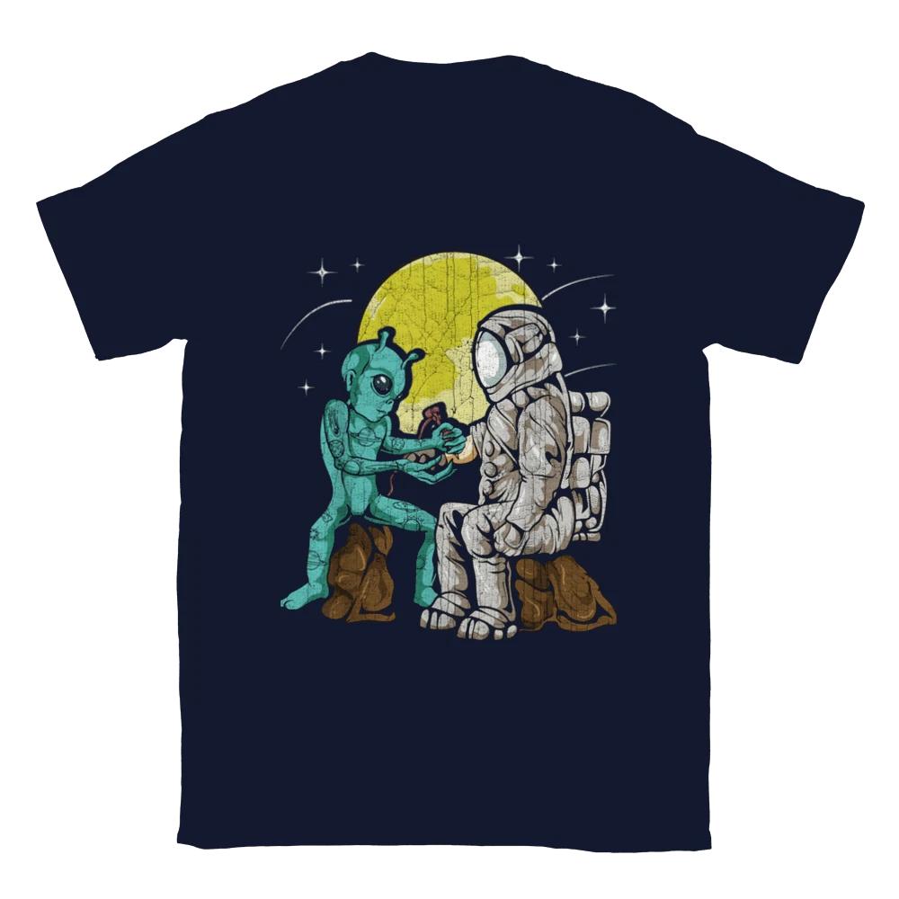 Alien Tattooing an Astronaut T-shirt L