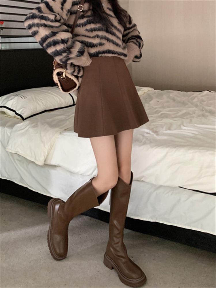 Women's Plus Size Woolen A-Line Mini Skirt: Petite, Hip-Covering, Slimming, Bodycon Style for Autumn/Winter.
