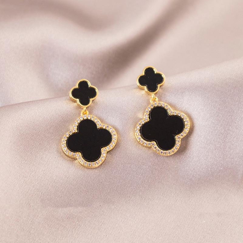 Elegant Black Diamond Silver Needle Earrings: High-End, Fashionable, Versatile Luxury