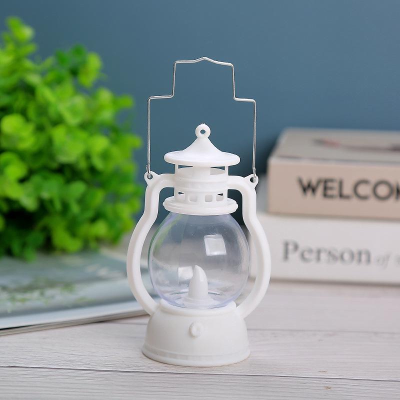 Retro Portable Lantern Vintage LED Light Christmas Decoration Halloween Electronic Candlestick Bar Atmosphere Layout Light