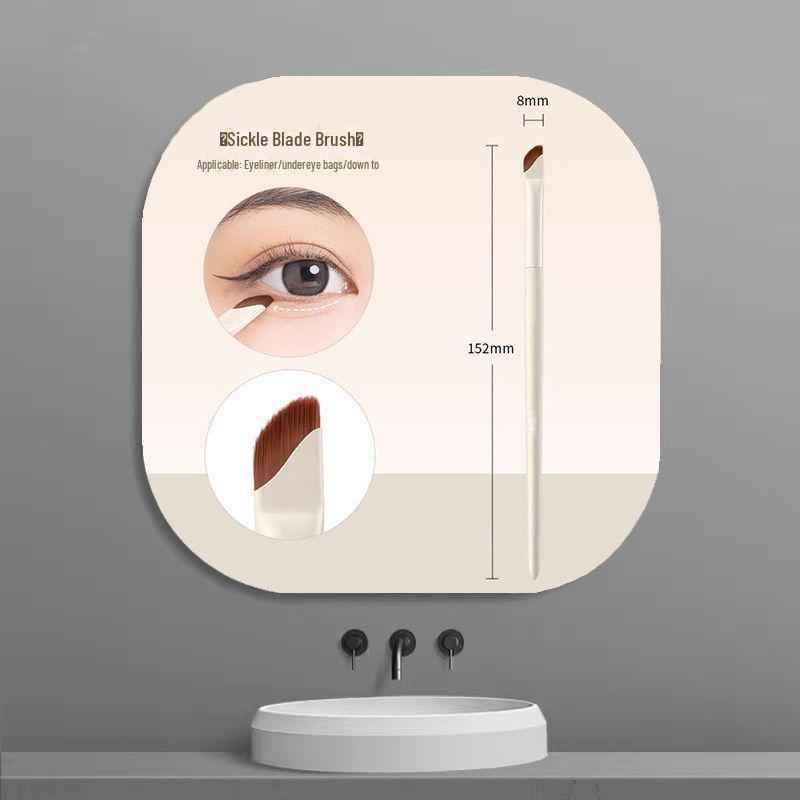 

Кисть для подводки и бровей Sickle Angled Eyeliner & Eyebrow Brush для макияжа глаз
