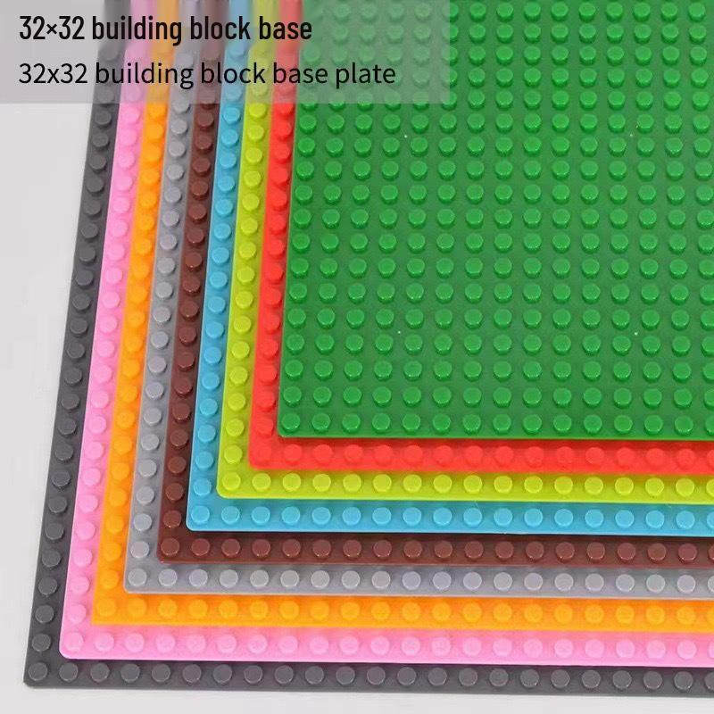 

Совместимая базовая пластина 32x32 для стен из строительных блоков 32x32 (25.5x25.5CM) светло-серый