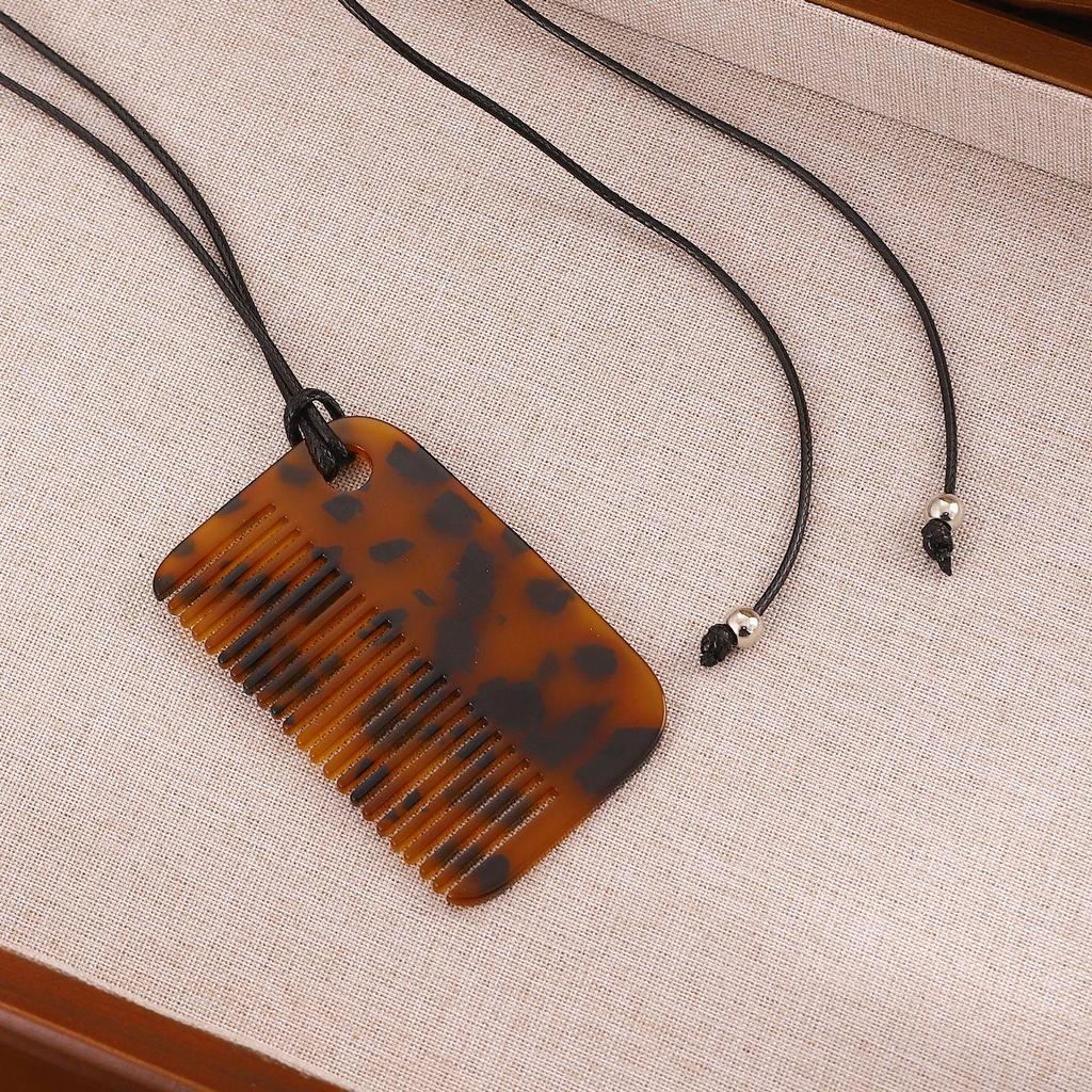 Korean Blogger 2025 Bestseller: Adjustable Black Rope Pendant Necklace - Casual Versatile Fashion Accessory.