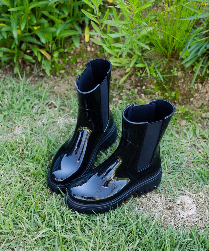Cesti High-Top Chelsea Rain Boots (Black)