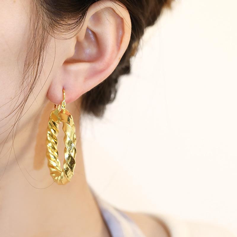 Copper Ins French Earrings Women'S Gold Twist Earrings Niche Design Sense Light Luxury Women'S Earrings
