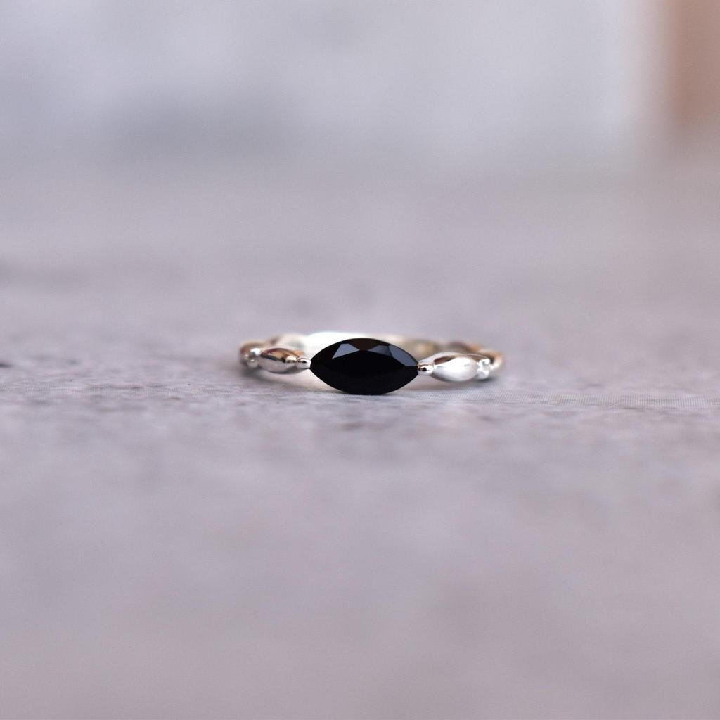 Genuine Black Onyx Ring Onyx Marquise Shaped Dainty Ring for Women Everyday Jewelry Sterling Silver Black Stone Ring Bridesmaid Gifts
