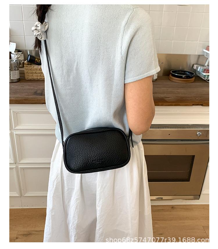 

2025 new niche design simple small square bag high sense versatile shoulder messenger bag fashion ins camera bag