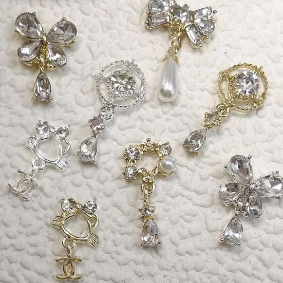 3Pcs Nail Charms Sparkling Stunning Visual Effect Ultra-Light Creative Shape Wide Application DIY Alloy Shiny Bow-knot Rhinestone Nail Art Decorations