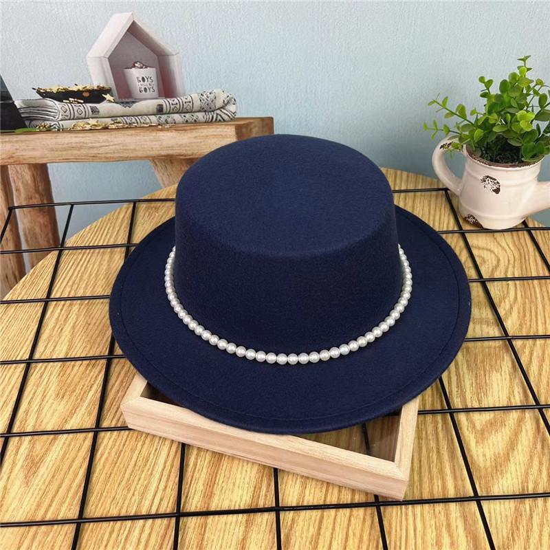 Hat Women's New Pearl Chain Flat Top Woolen Hat Elegant Casual European, American British Flat Edge Retro Hat