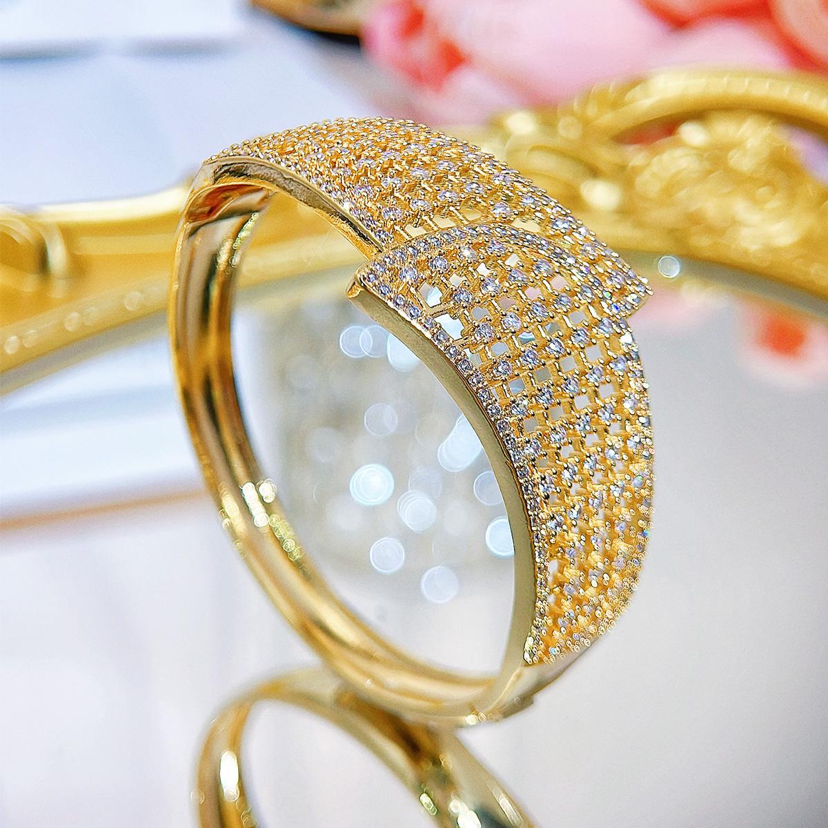 

WWJ Европейский русский стиль украшения для рук преувеличенный полый большой браслет изумрудного цвета циркон редкий браслет женские вечерние свадебные украшения аксессуары золотой