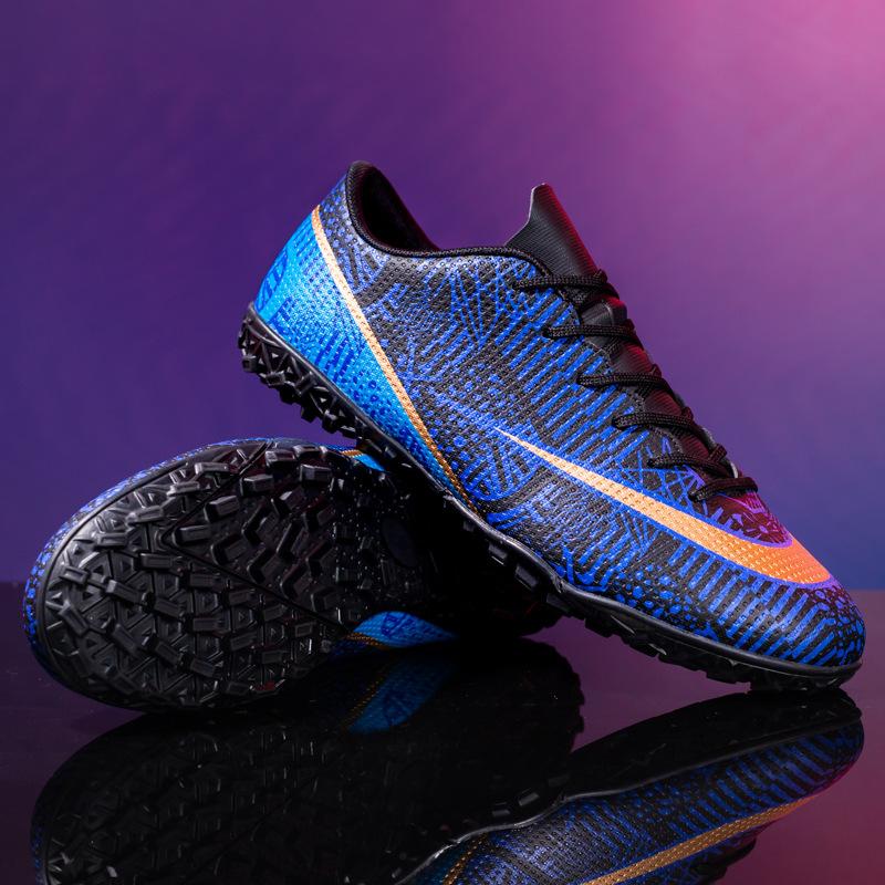 New low-top long-nail broken-nail football shoes, men's children's primary school children's competition training shoes