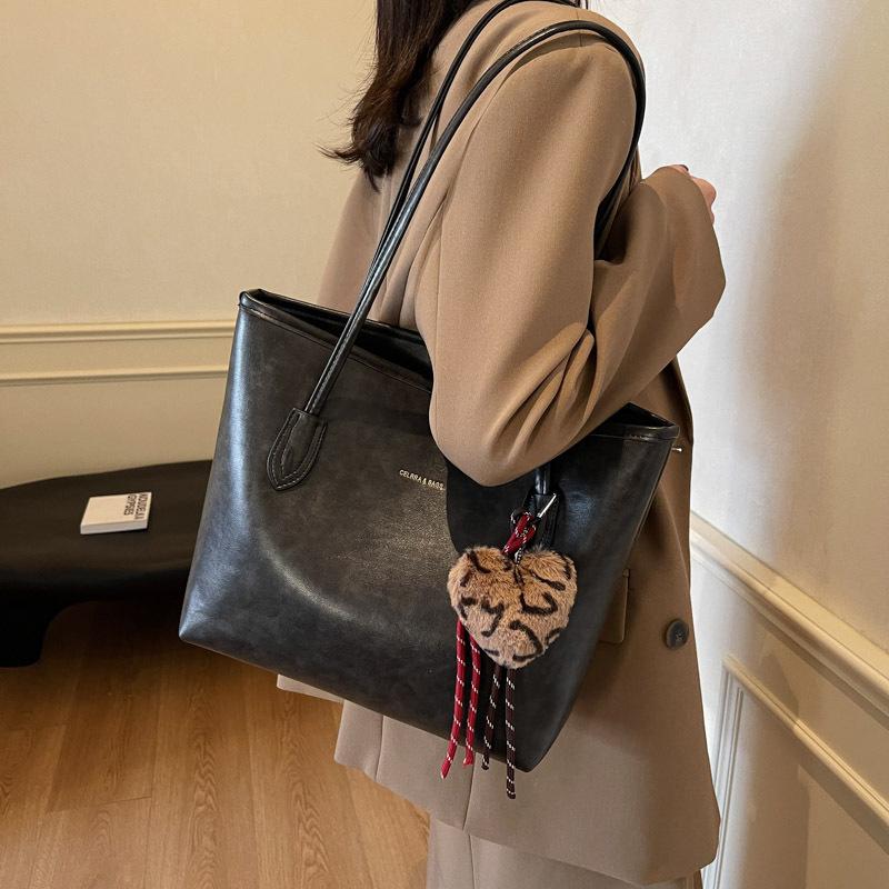 Retro Fashion Large-capacity Bag Women's 2025 New Casual Versatile Shoulder Bag Commuting To Work Portable Tote Bag