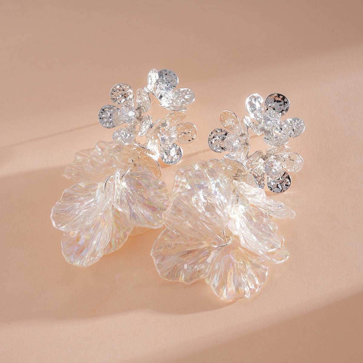 DIGADAGU Alloy Resin Pleated Flower Tassel Dangle Earrings New Simple Luxury Earrings Women Party Zircon Accessories медный