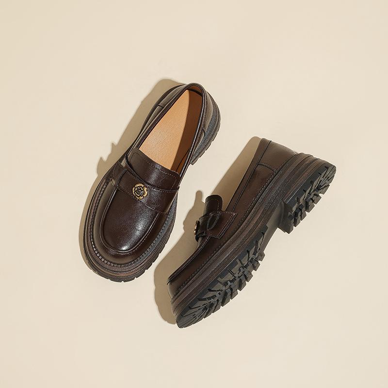 

Металлические лоферы в британском студенческом стиле, повседневные одинарные туфли на платформе с круглым носком, ретро маленькие кожаные туфли 40 коричневый