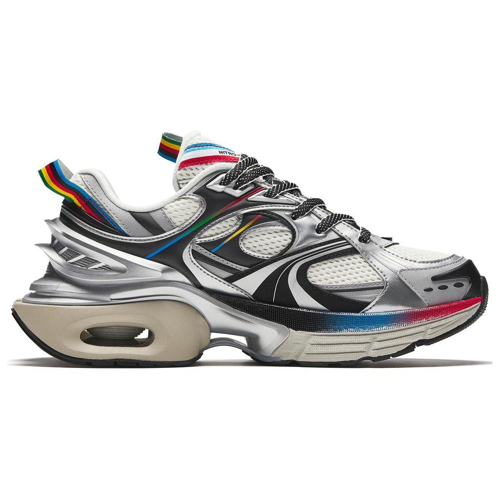 Anta Surge Men White Black 112438877R-1