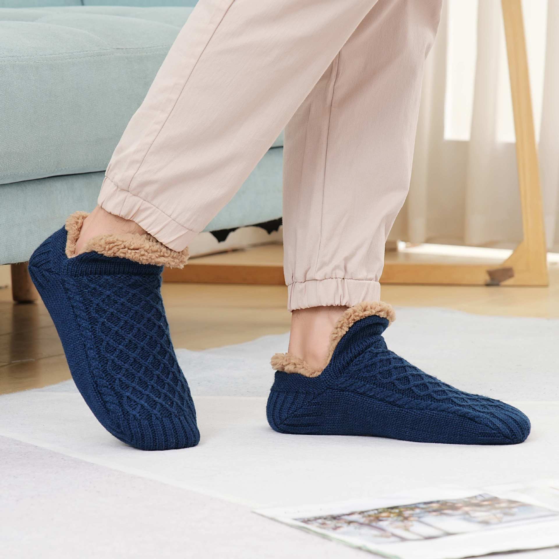 

Мужские осенне-зимние домашние клееные нескользящие носки, носки для пола, теплые носки для дома с мягкой подошвой и нескользящими свойствами 40-44 темно-синий