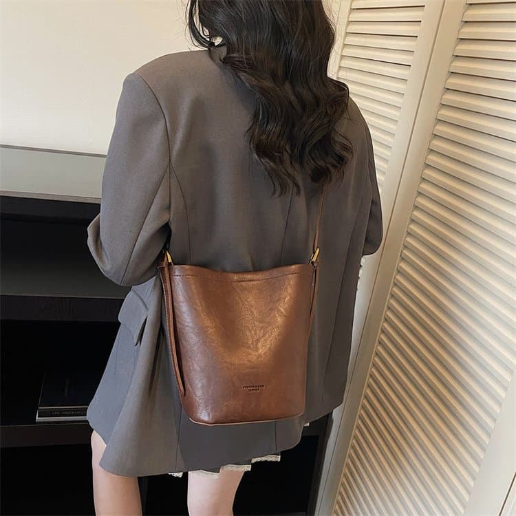 Retro Texture Bucket Bag Women's Shoulder Messenger Bag